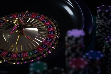 viralslot77 app interface showing sportsbook, live dealer, and slots categories